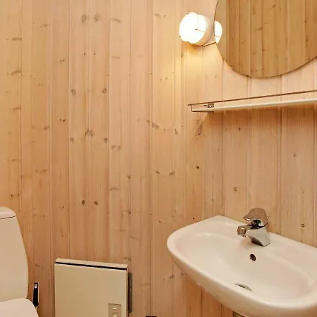 Three-bedroom Holiday In Henne 2 * 亨讷斯特兰德