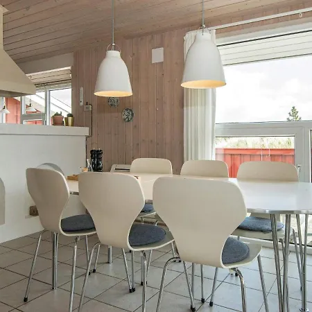 Three-bedroom Holiday In Henne 2 亨讷斯特兰德