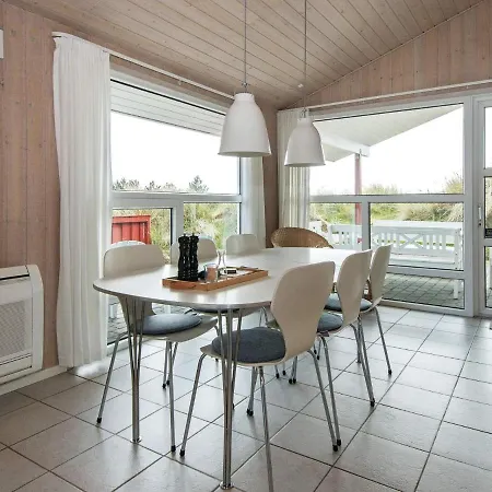 Three-bedroom Holiday In Henne 2 * 亨讷斯特兰德